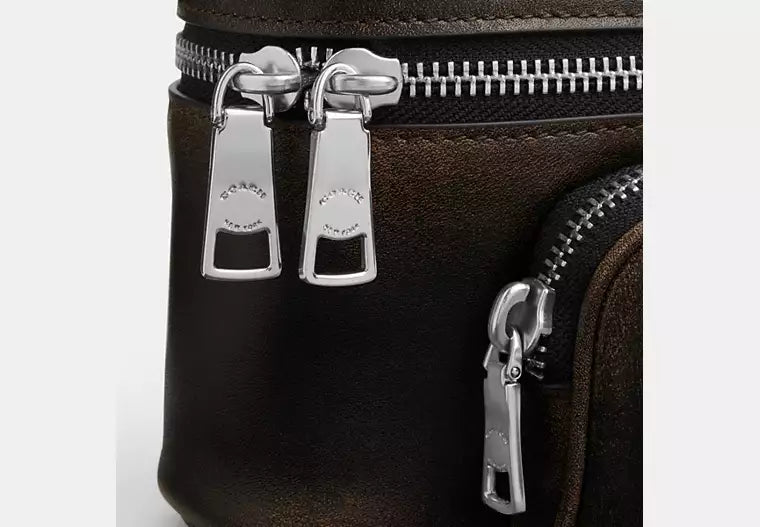 Rainer Crossbody Bag 18 With Pocket In Loved Leather