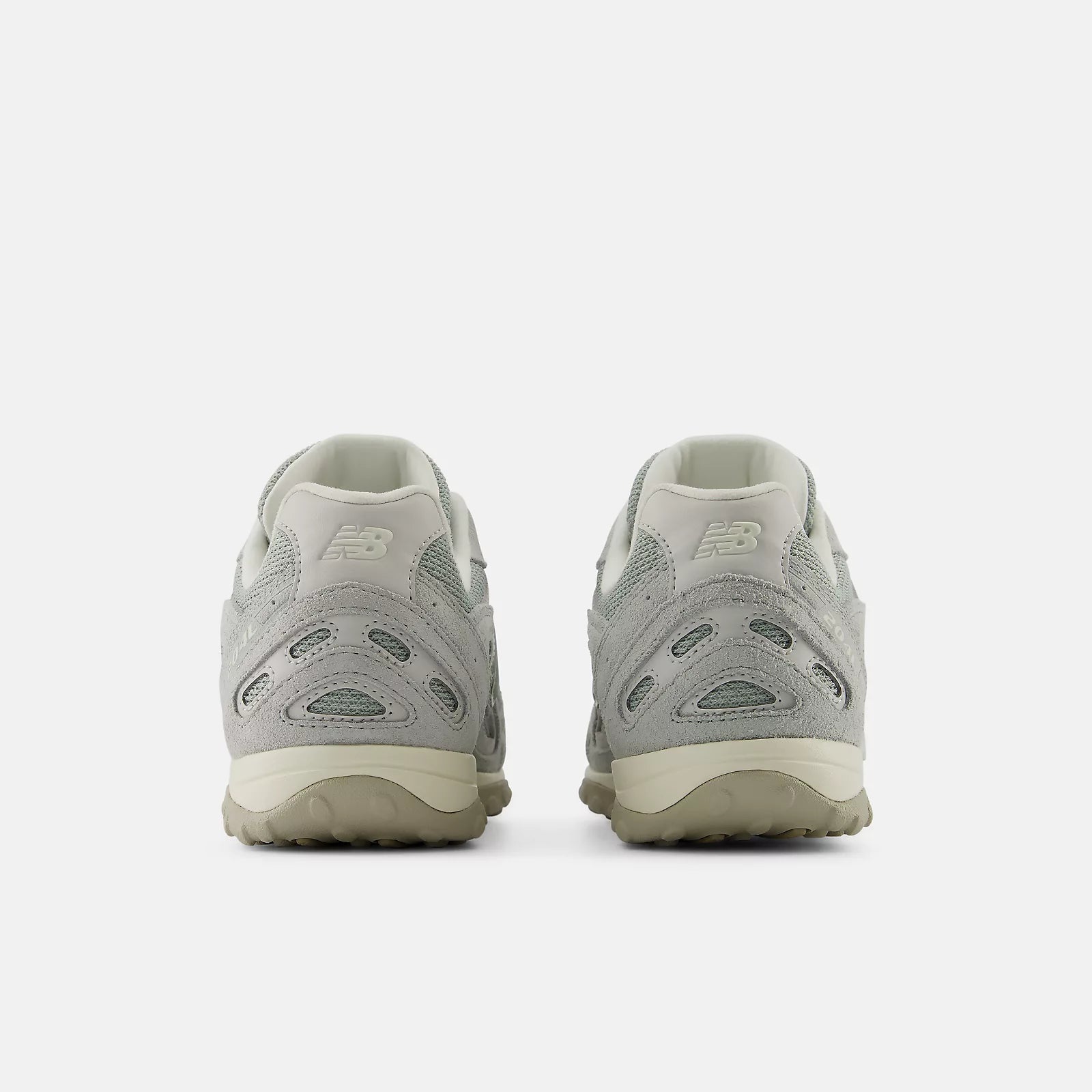New Balance 204L