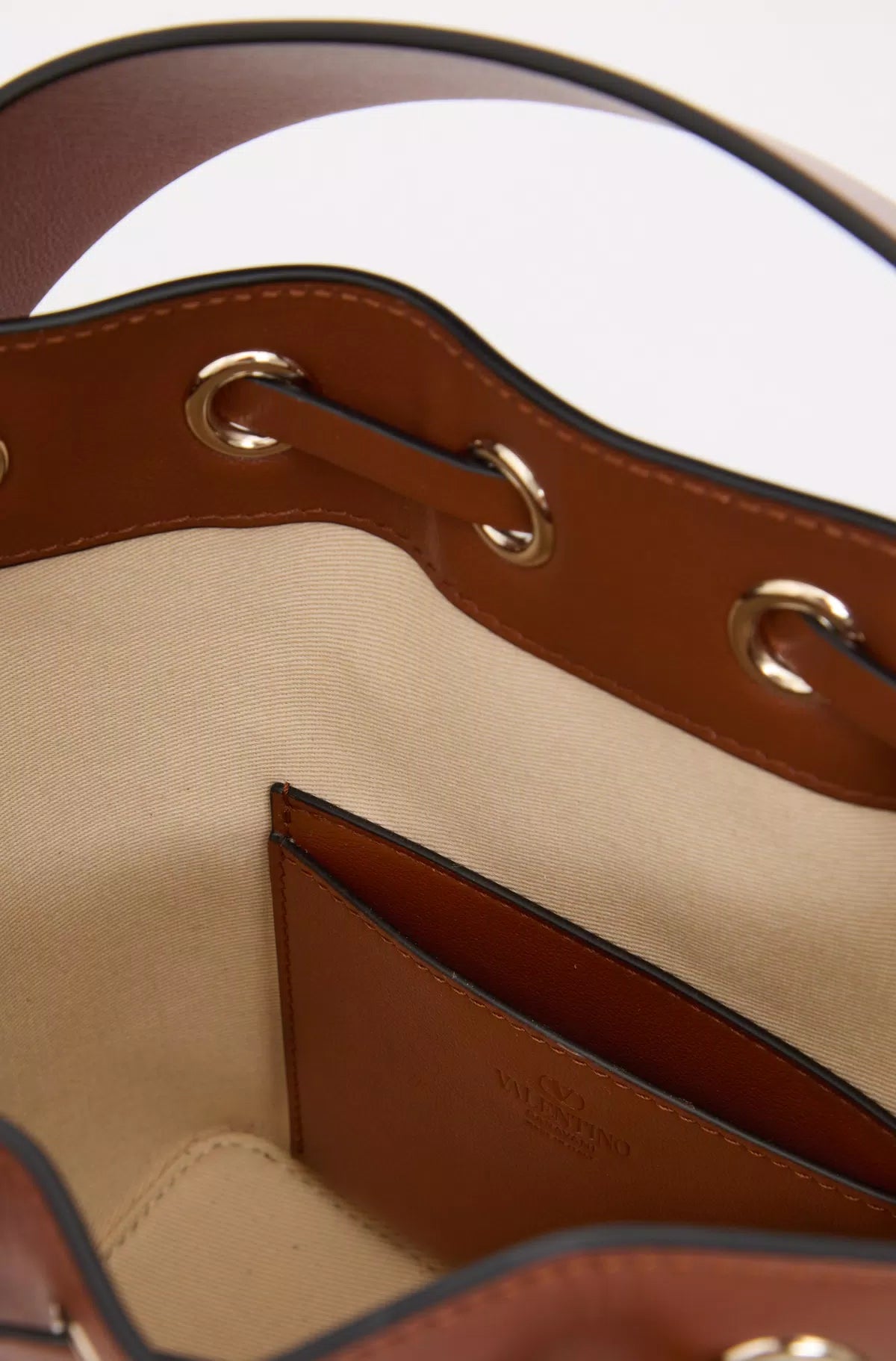Vlogo walk bucket bag in calfskin