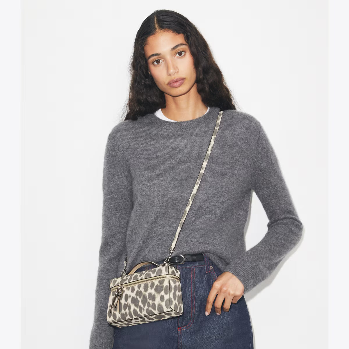 SLIM ROMY SUEDE TOP HANDLE