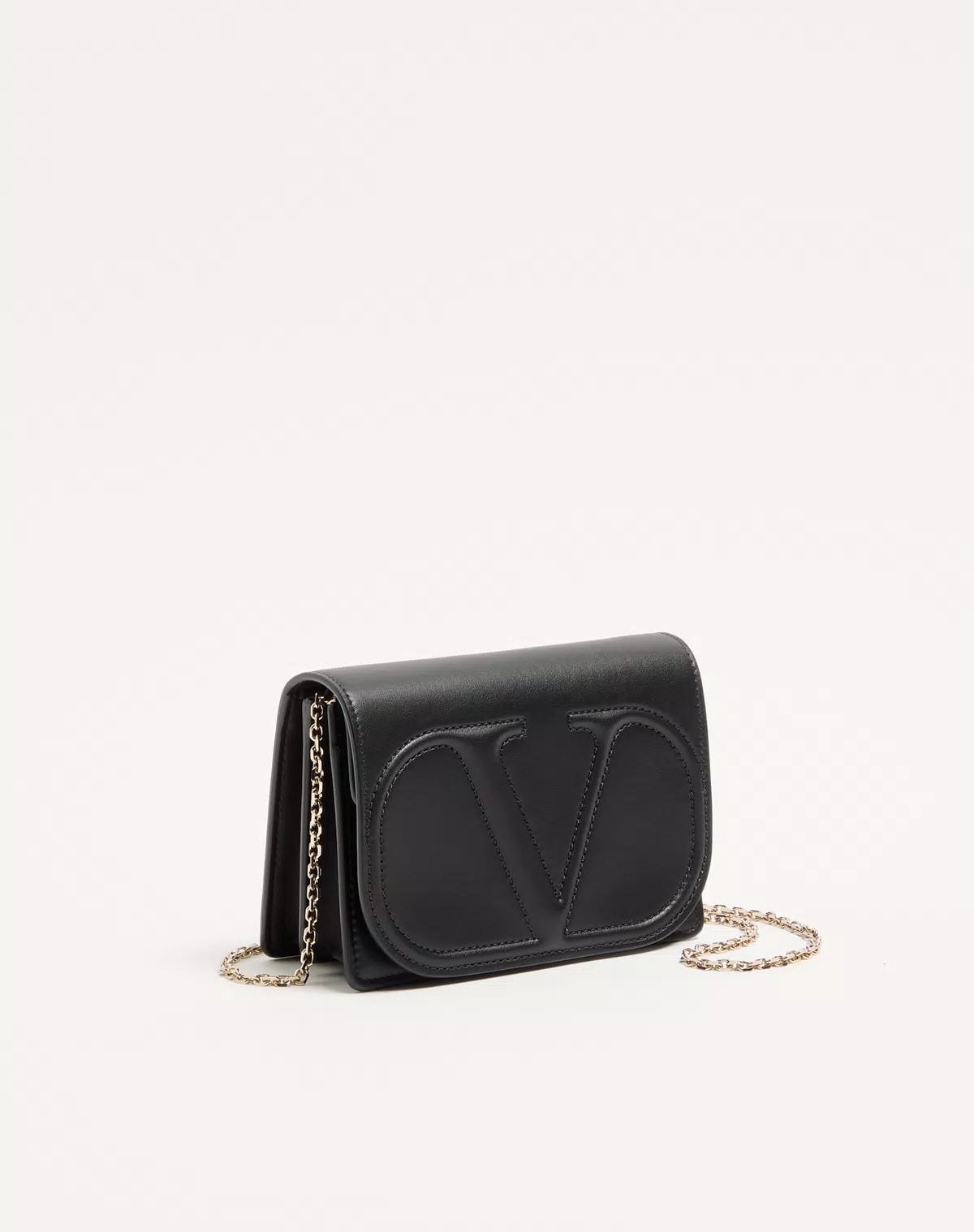 Pouch with vlogo walk calfskin chain