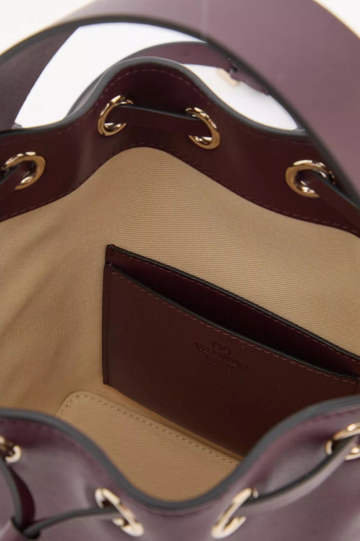 Vlogo walk bucket bag in calfskin