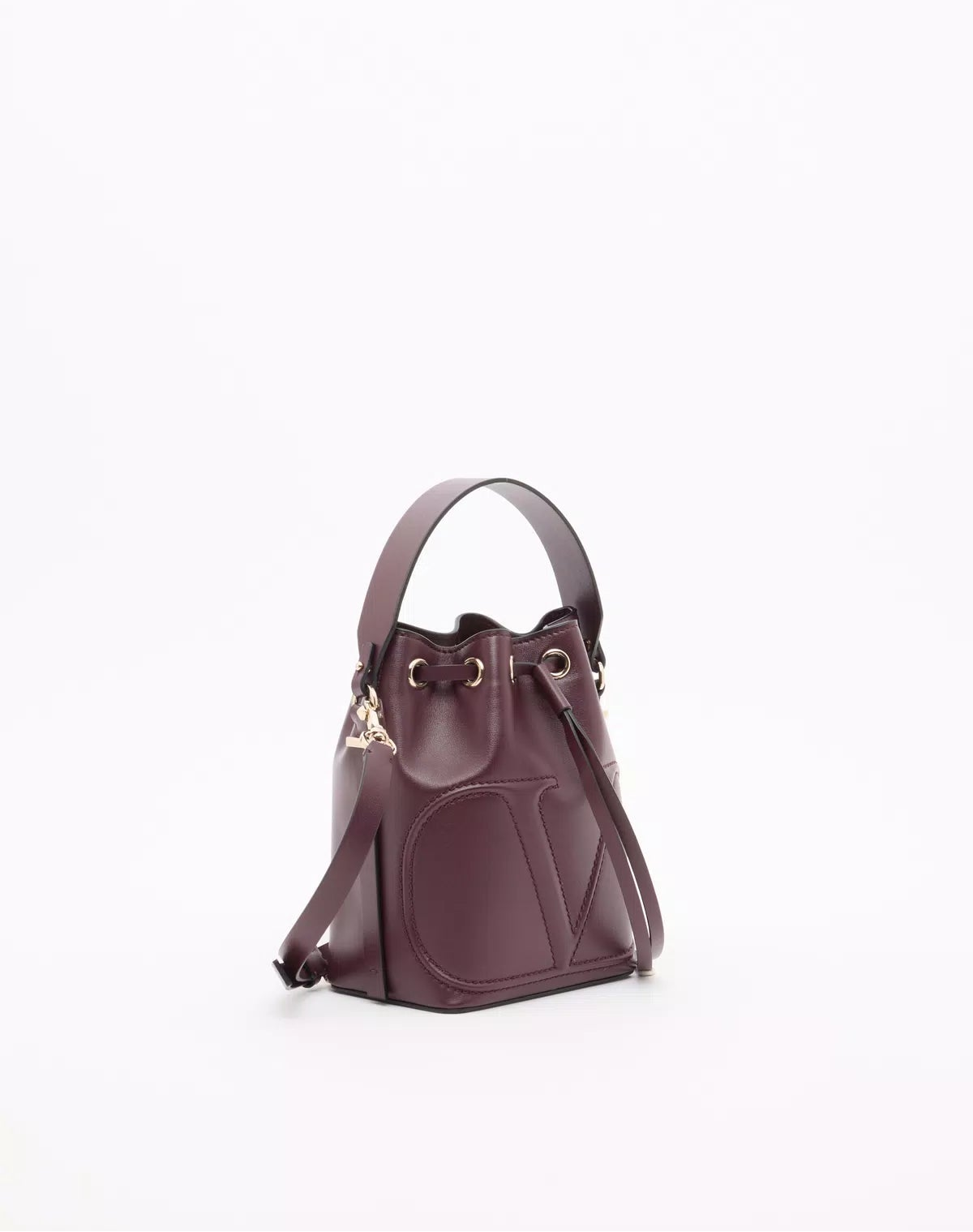 Vlogo walk bucket bag in calfskin