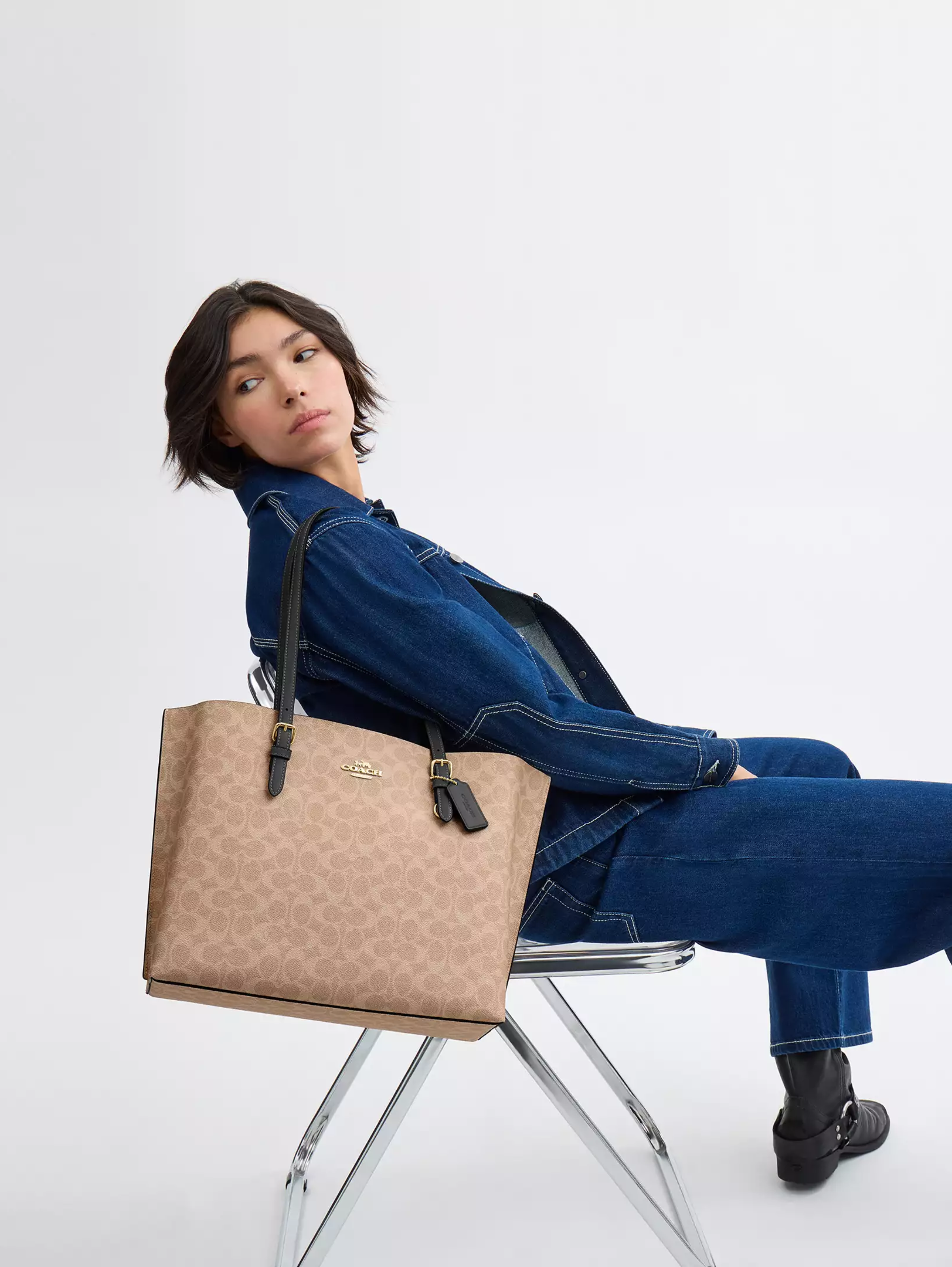 Mollie Tote Bag In Signature Canvas