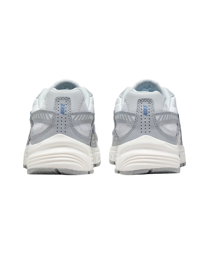 Nike Initiator