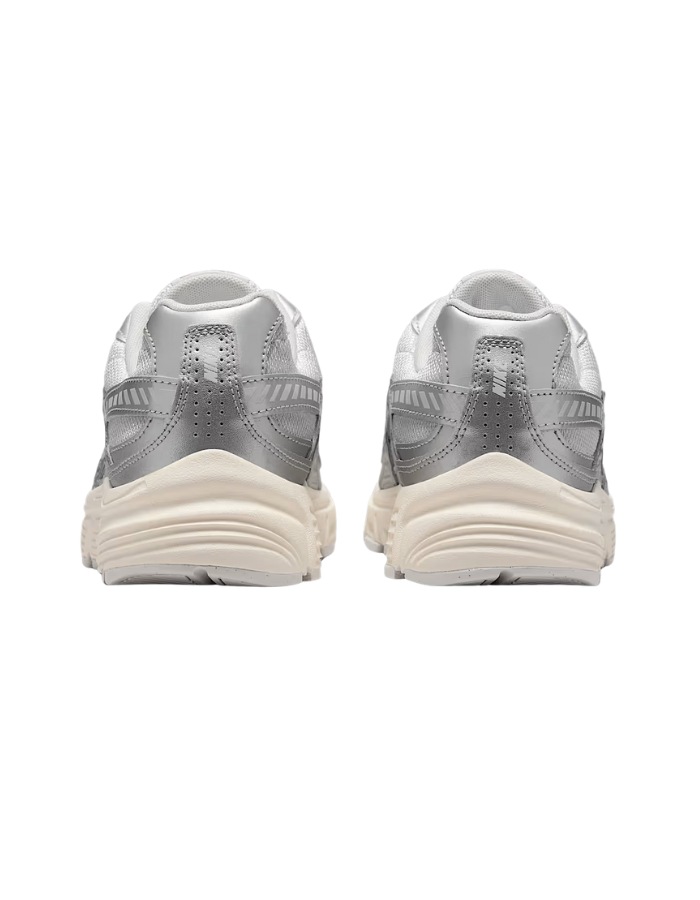Nike Initiator