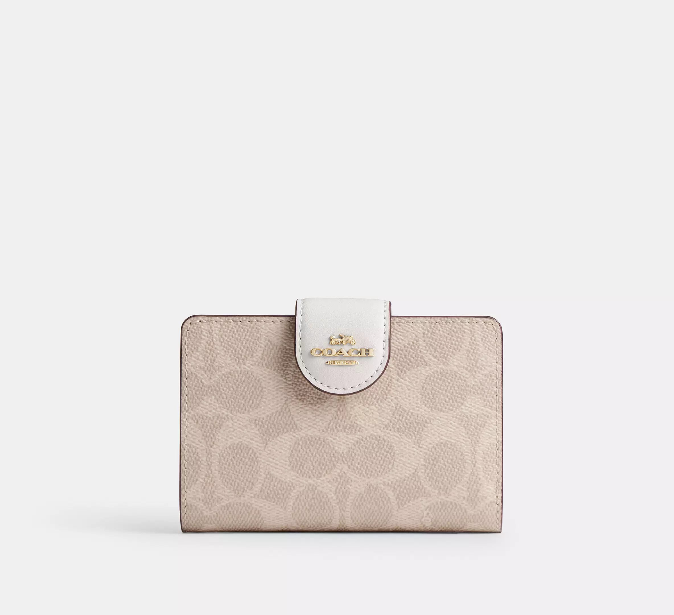 Medium Corner Zip Wallet In Signature Canvas Gold/Sand/Chalk