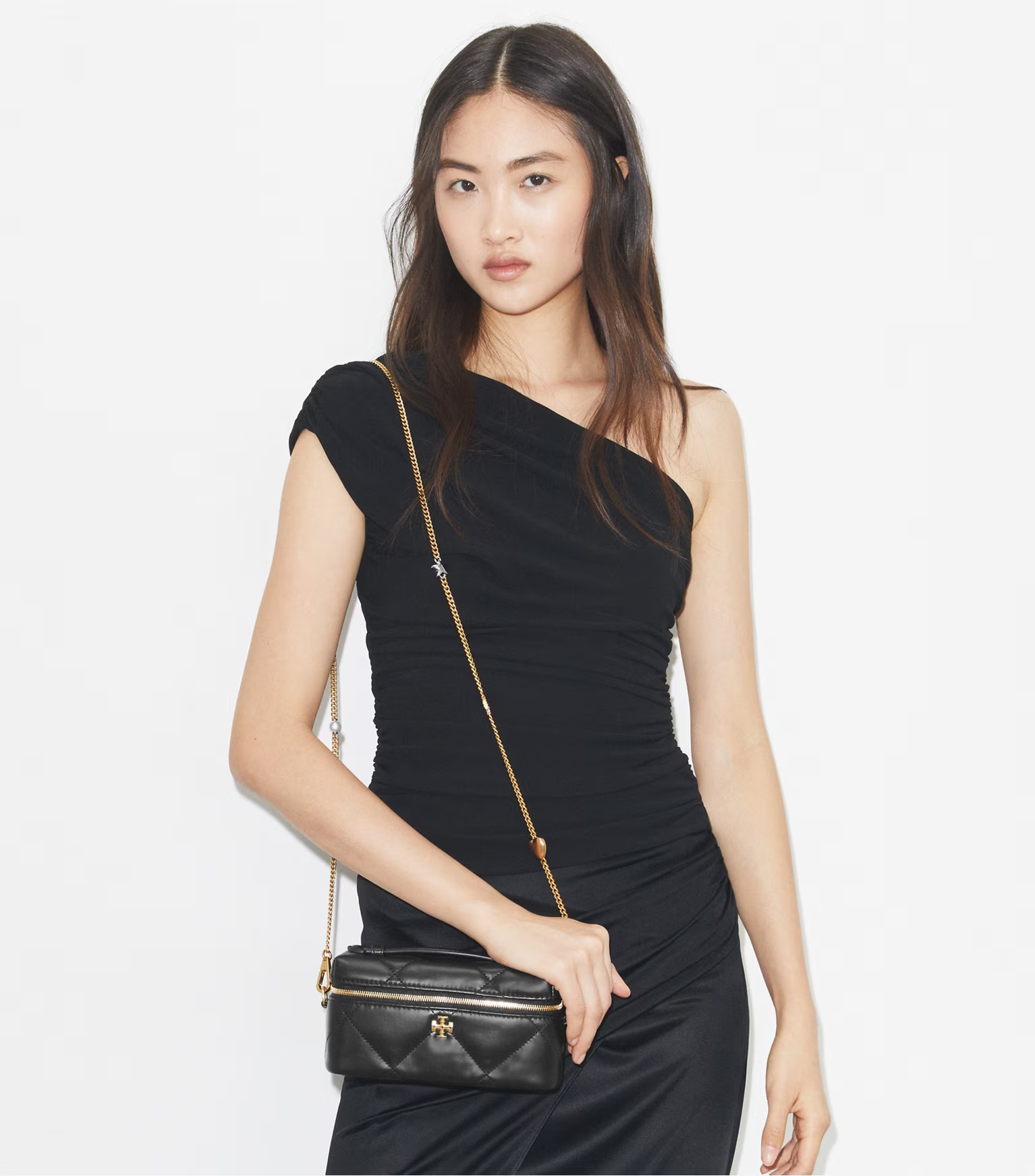 KIRA DIAMOND QUILT CHARM EAST-WEST VANITY CASE