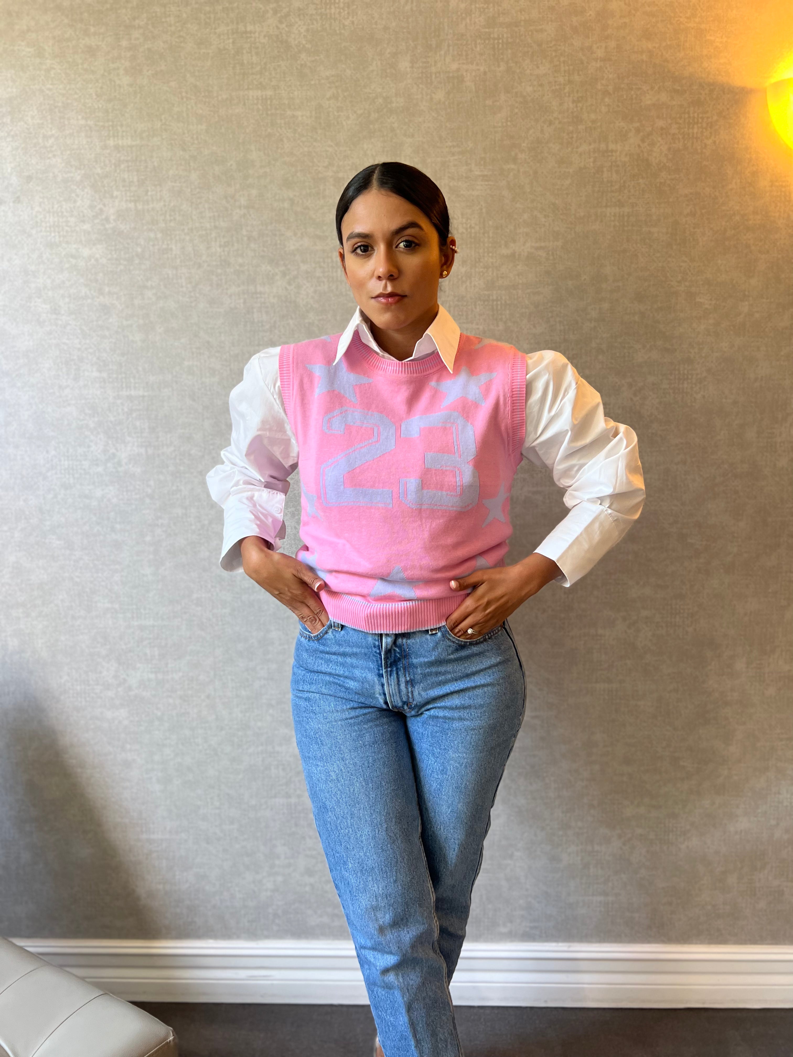 23 Graphic Pink with stars crop sweater vest