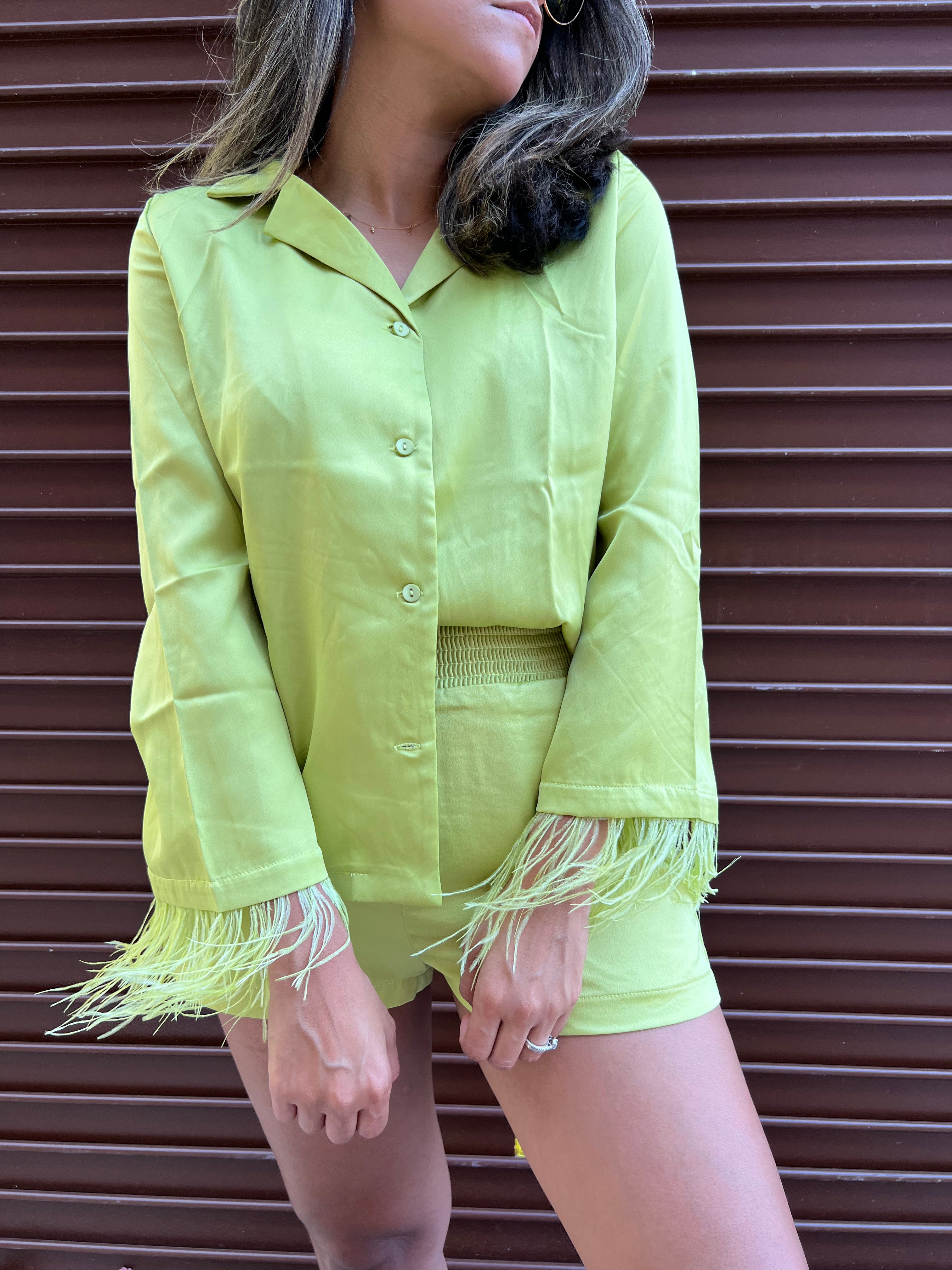 Set Satin with Feathers