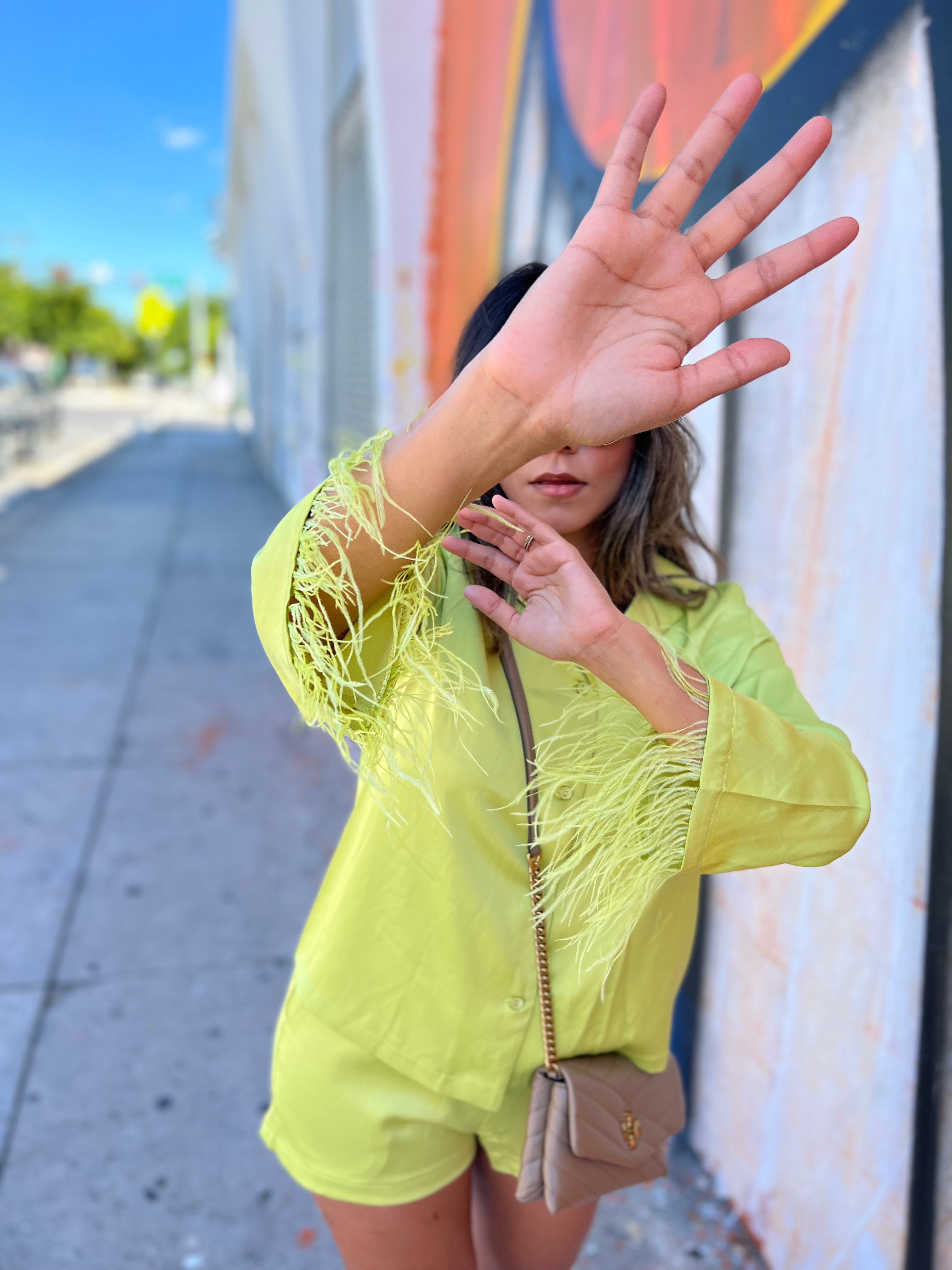 Set Satin with Feathers