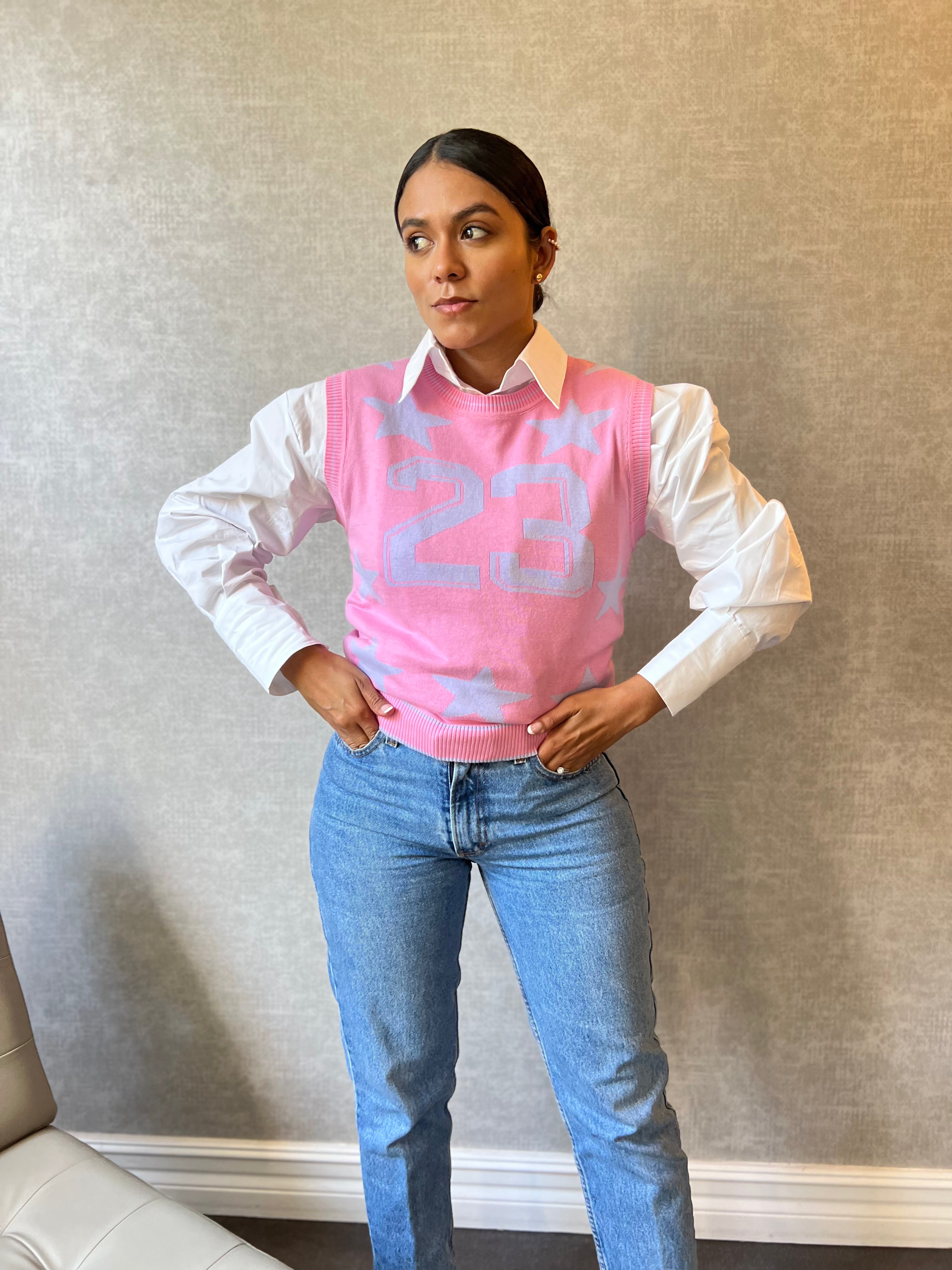 23 Graphic Pink with stars crop sweater vest