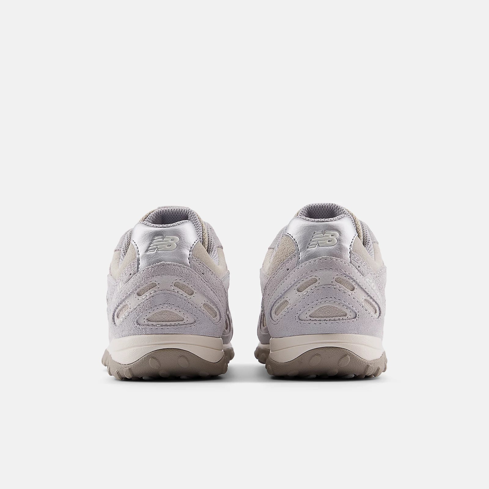 New Balance 204L