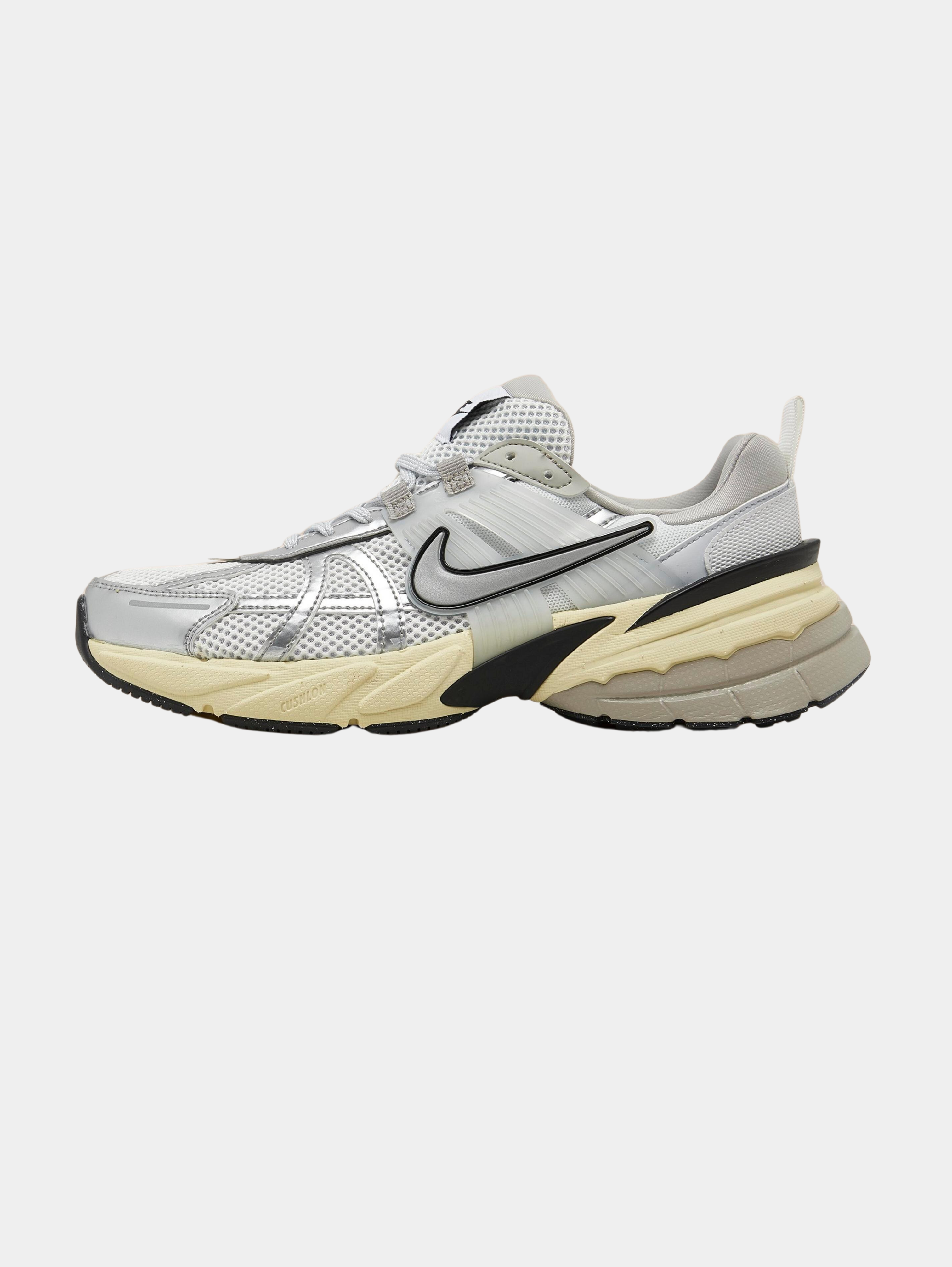 Mujer Nike V2K Runtekk Running.
