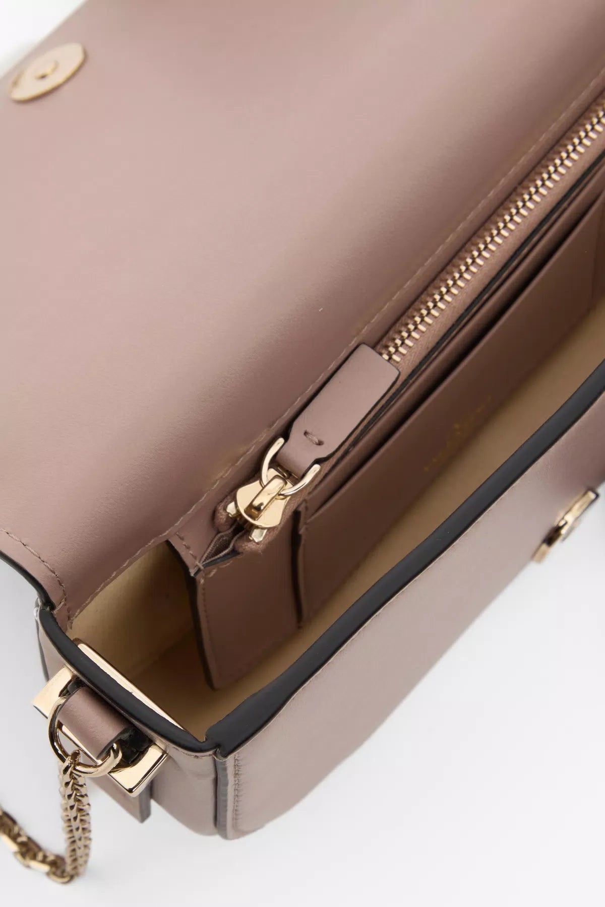 Vlogo walk chain pouch in calfskin