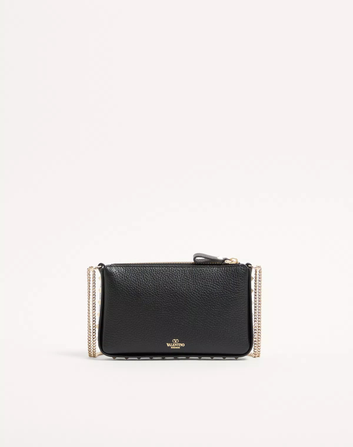 Rockstud chain pouch in grainy calfskin