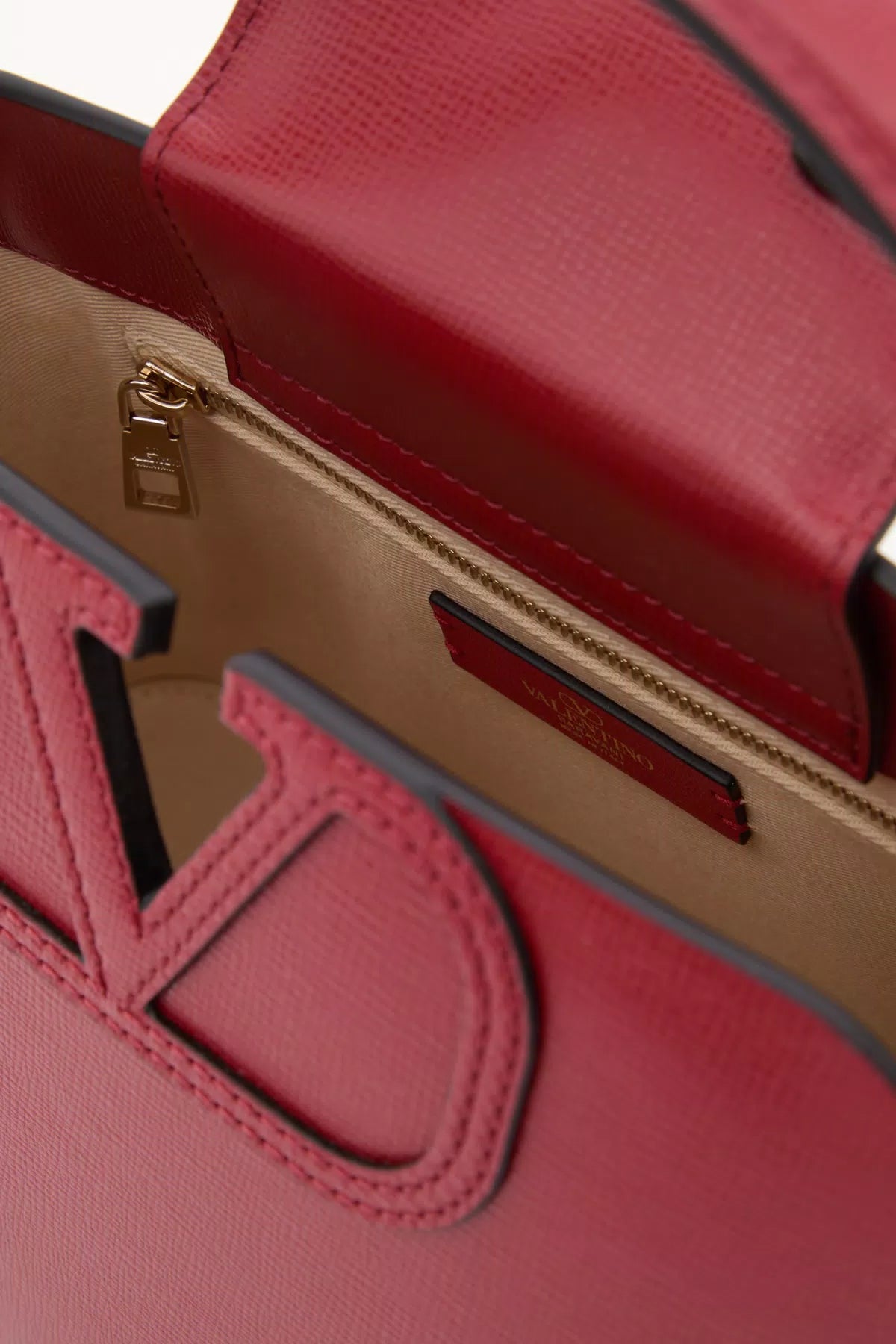 Fill me handbag in grainy calfskin