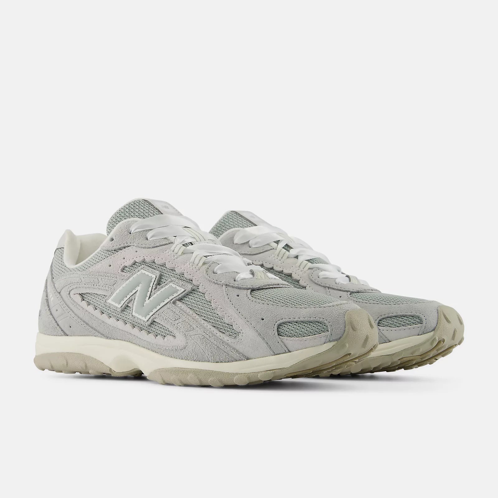 New Balance 204L