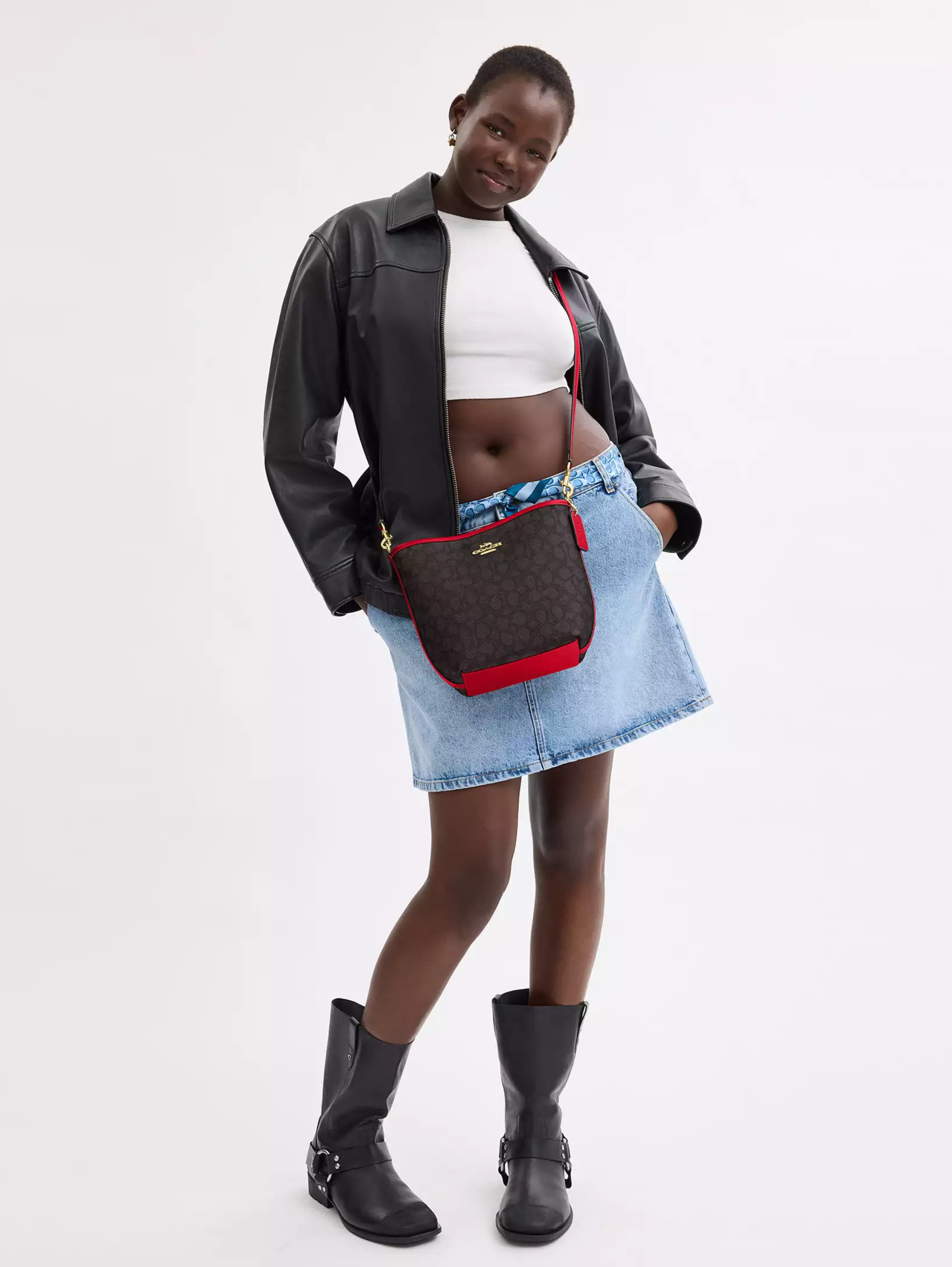 City Bucket Bag In Signature Canvas With Bow Print