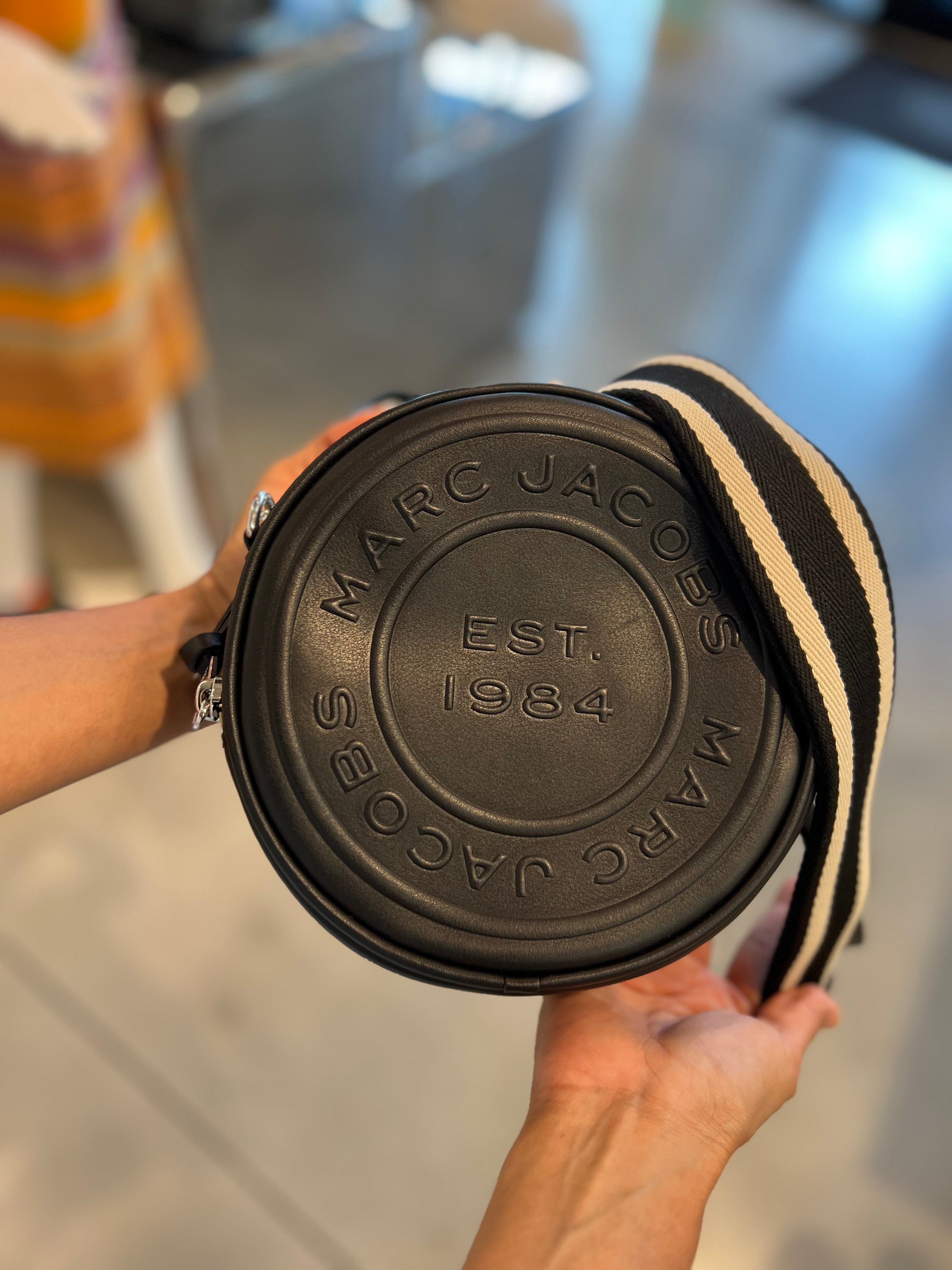 Marc Jacobs Bandolera Signet Circle