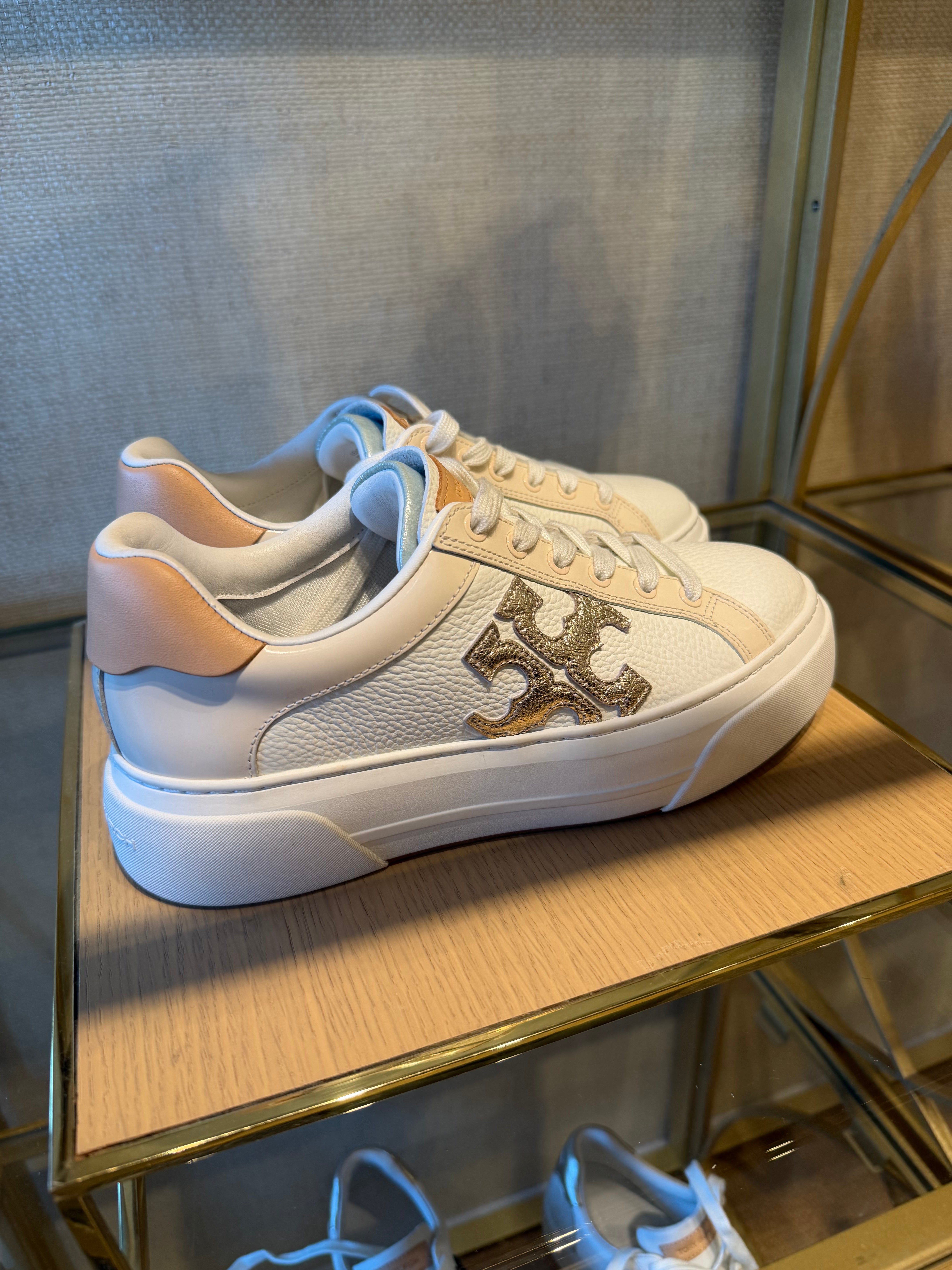 Color Block Platform