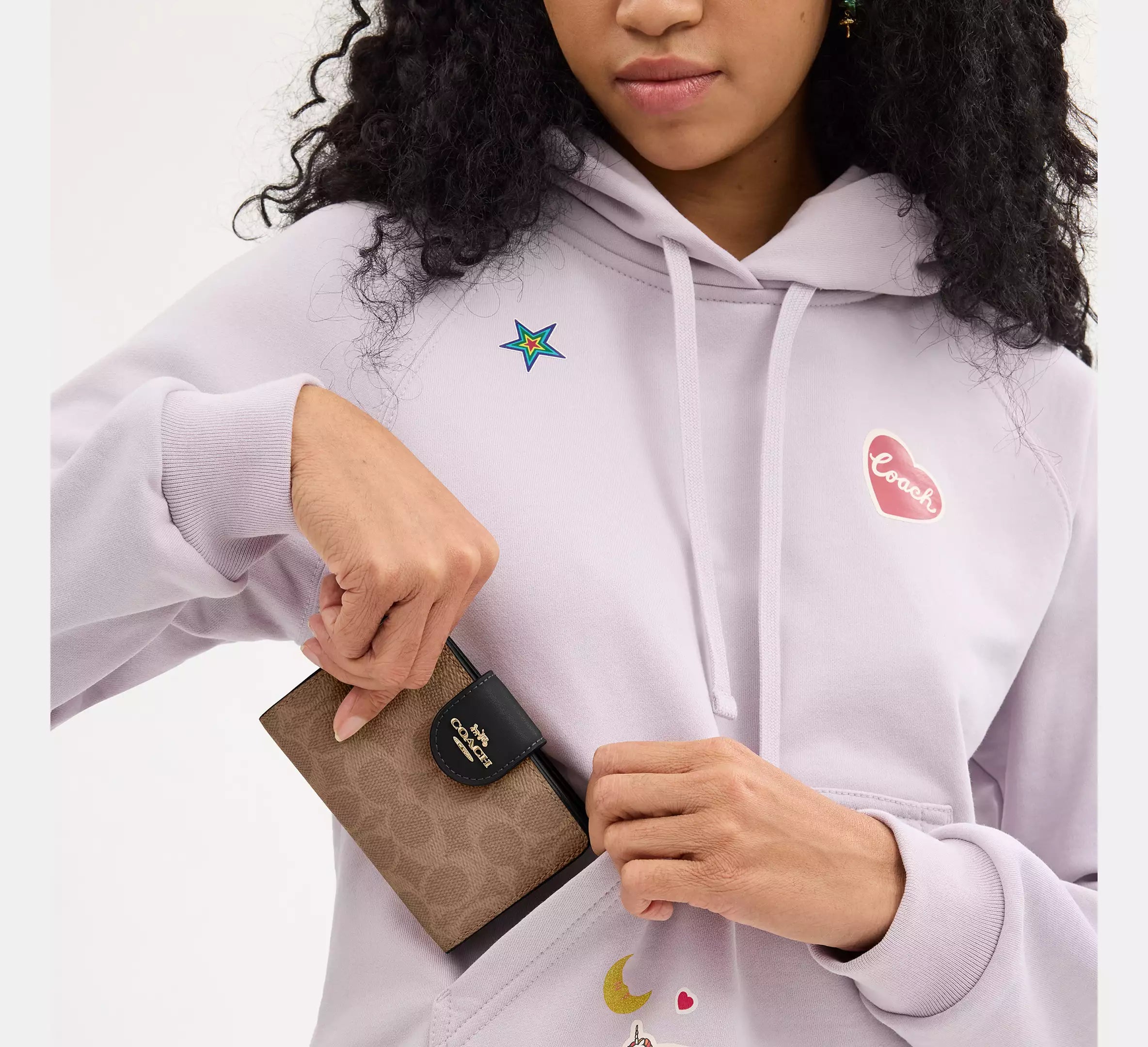 Medium Corner Zip Wallet In Signature Canvas Gold/Tan/Black