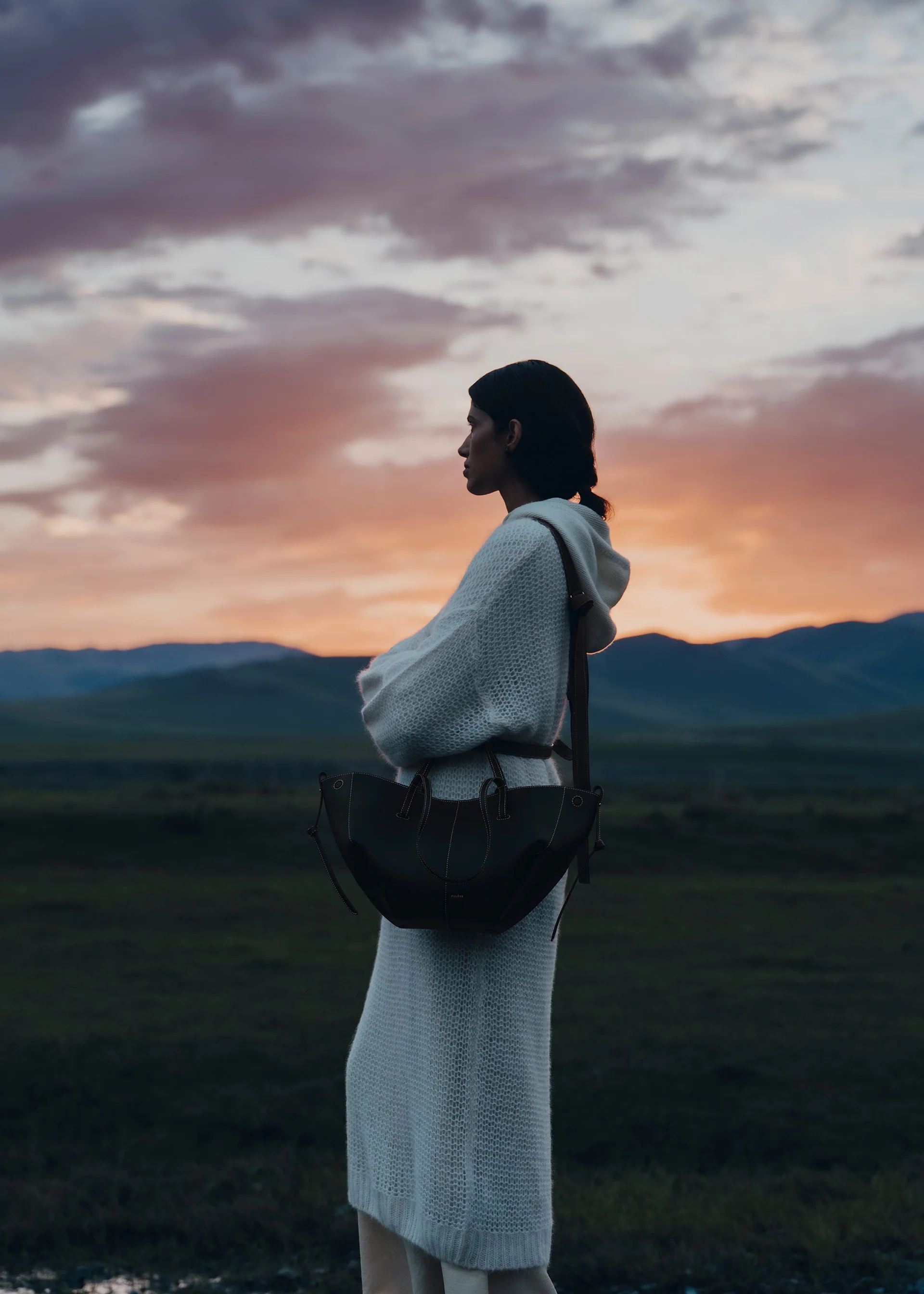 Cyme Mini Black with Ecru Stitching