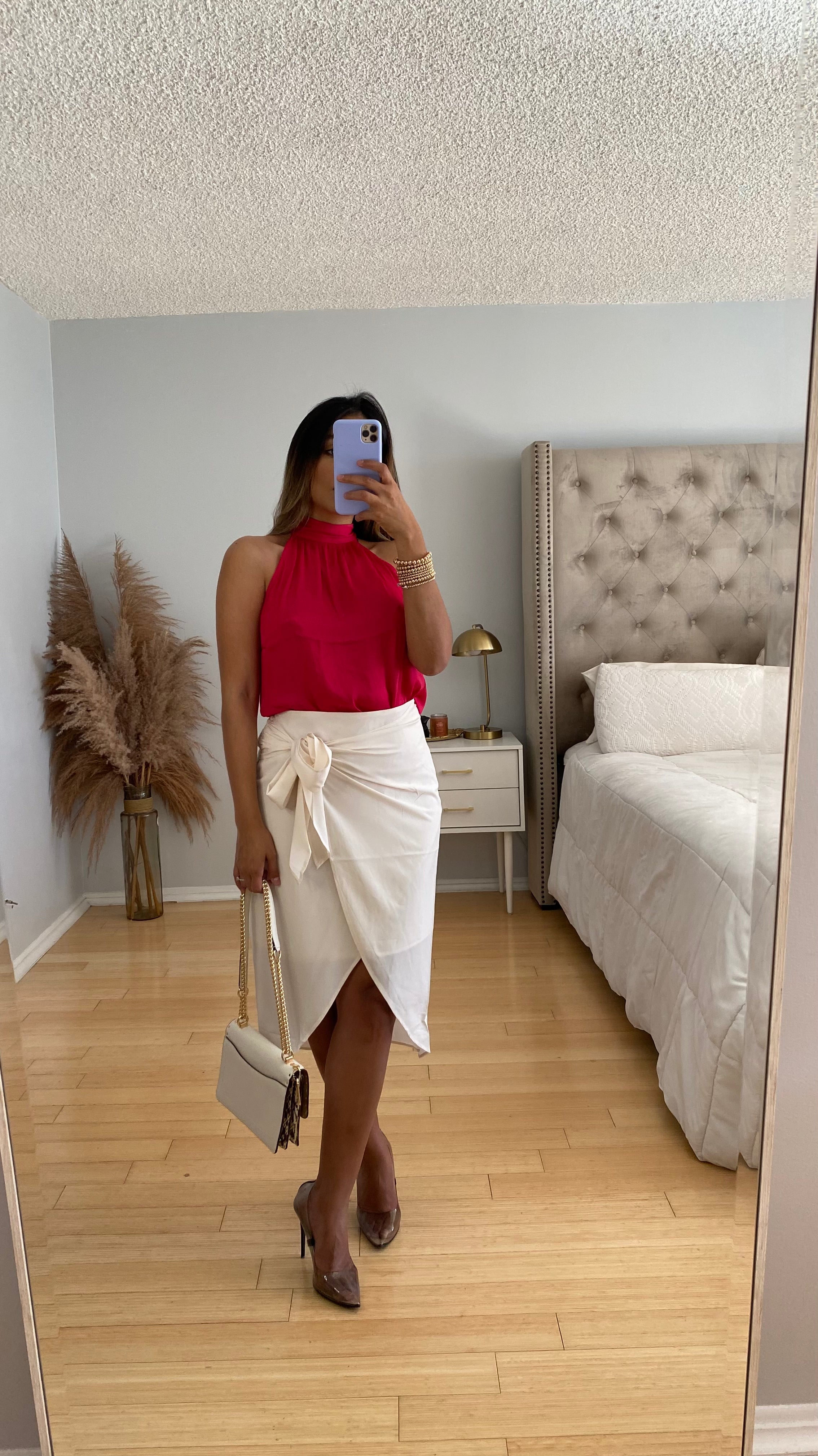 BLUSA DE SATÉN CON CUELLO ALTO