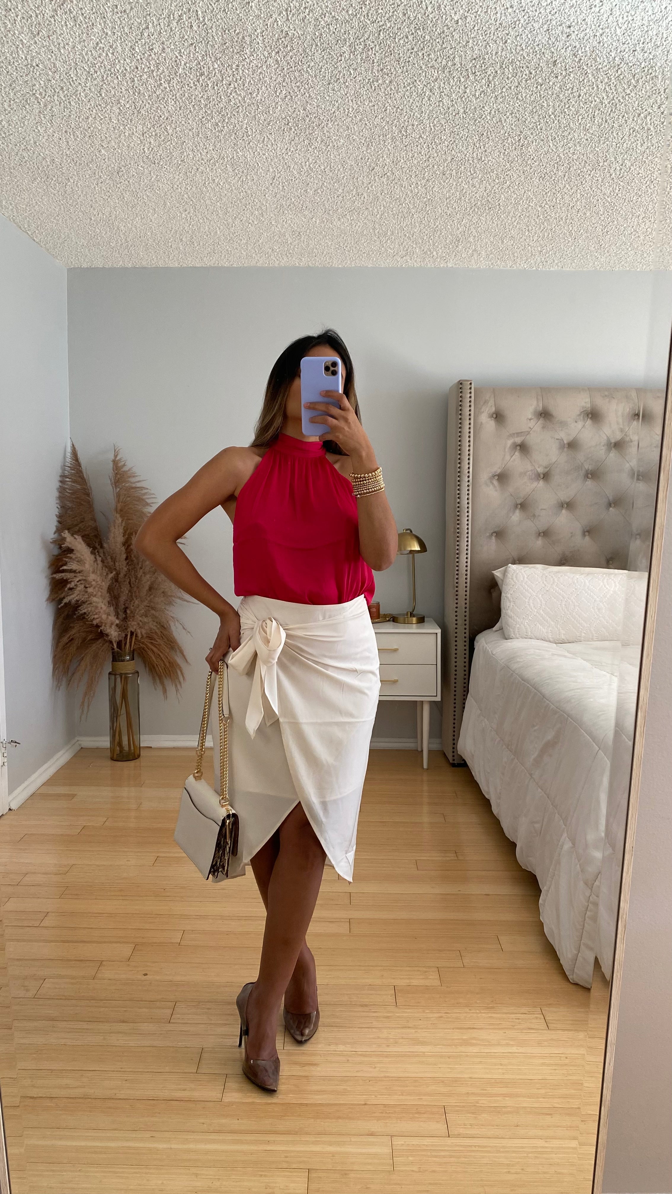 BLUSA DE SATÉN CON CUELLO ALTO
