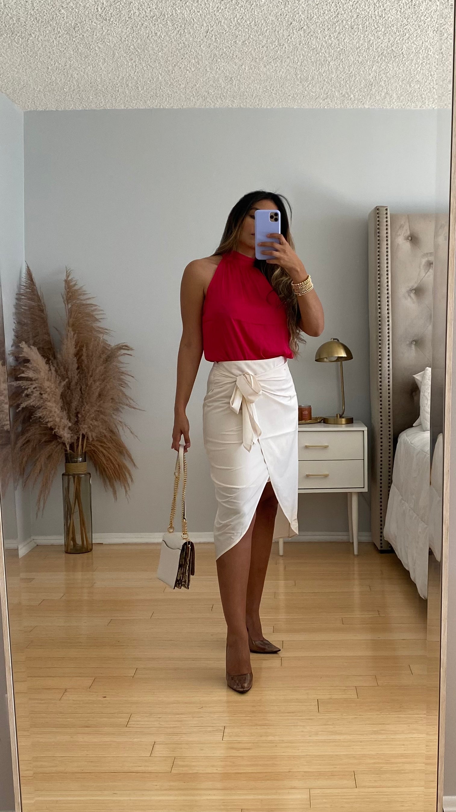 BLUSA DE SATÉN CON CUELLO ALTO