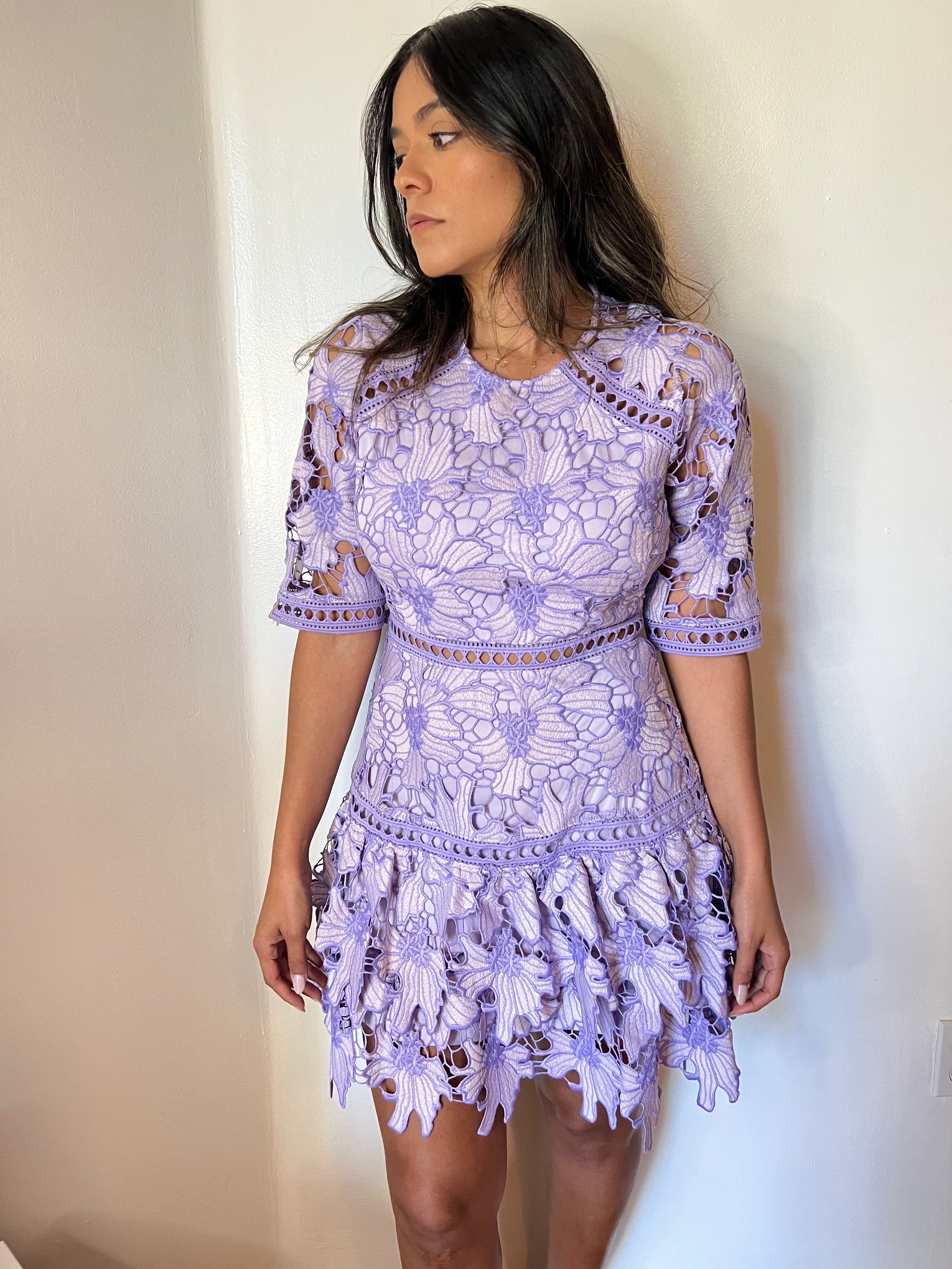 Vestido a capas de encaje