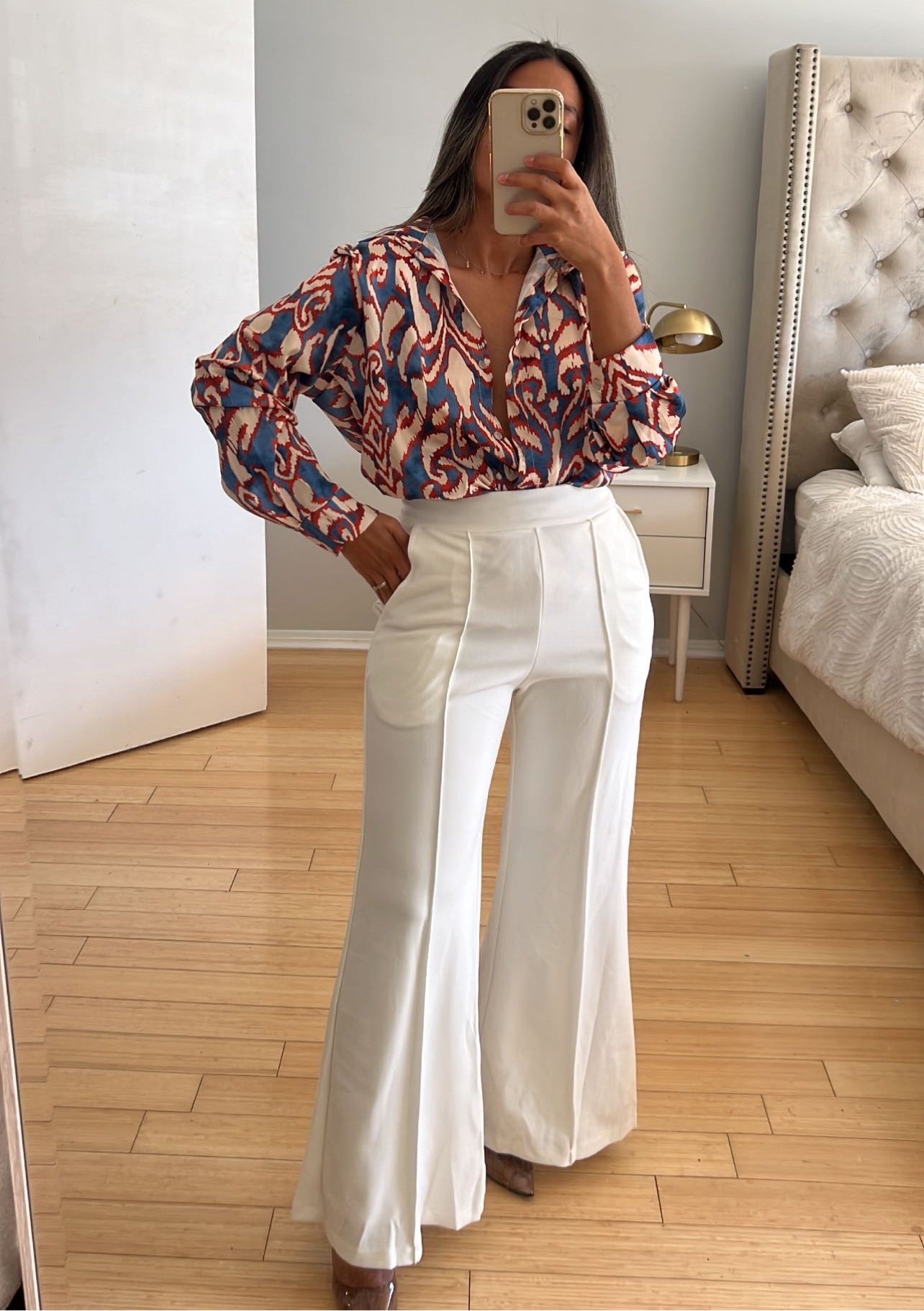 Pantalones blanquecinos